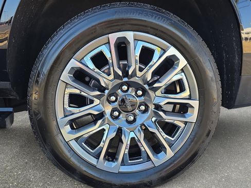 Used 2024 GMC Yukon Denali Ultimate image 32