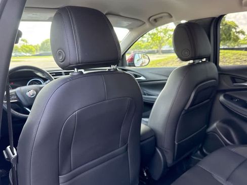 Used 2023 Buick Encore GX Select w/ Sport Touring Package FWD image 23