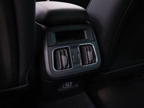 Used 2023 Maserati Grecale GT image 16