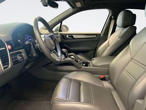 Used 2022 Porsche Cayenne Platinum Edition AWD/4WD image 17