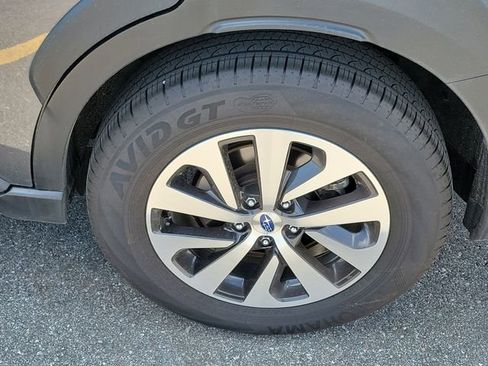 Used 2025 Subaru Outback Premium w/ Popular Package #1A AWD/4WD image 26