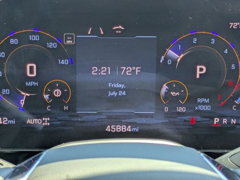 Used 2025 Chevrolet Suburban Z71 AWD/4WD image 21