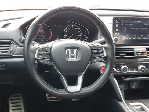 Used 2018 Honda Accord Sport image 12