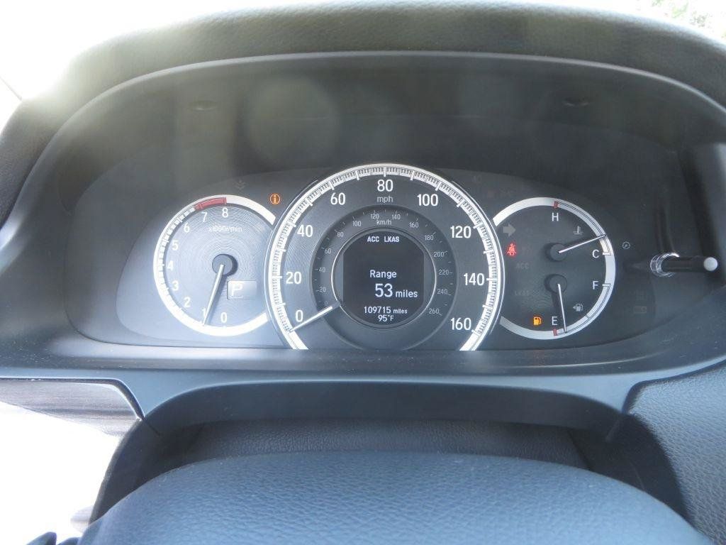 Used 2016 Honda Accord EX image 17