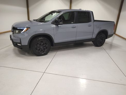 Used 2025 Honda Ridgeline TrailSport+ image 4