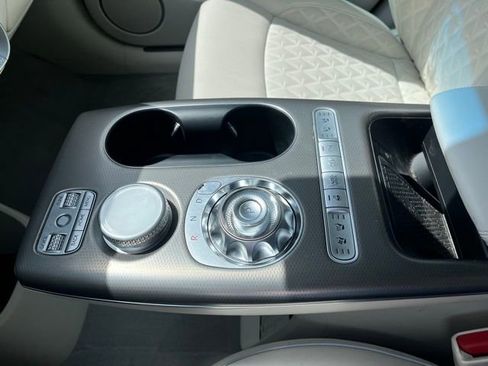 Used 2023 Genesis GV60 Performance image 24