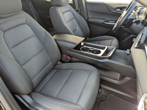 Certified 2025 Chevrolet Equinox LT image 11