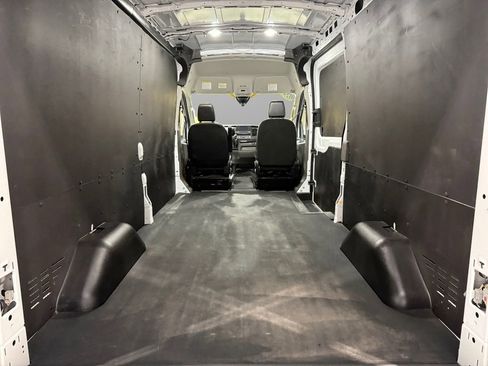 Used 2024 Ford Transit 250 148 Medium Roof w/ Load Area Protection Package image 5