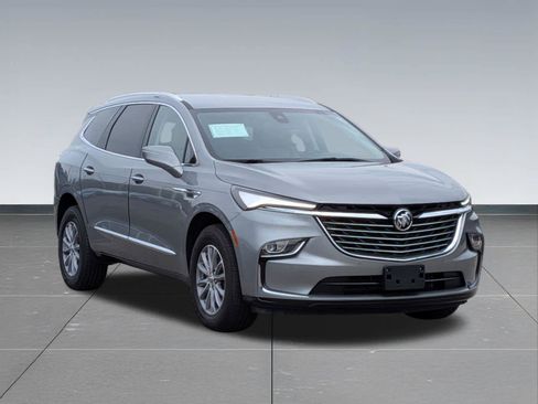 Used 2024 Buick Enclave Essence AWD/4WD image 8