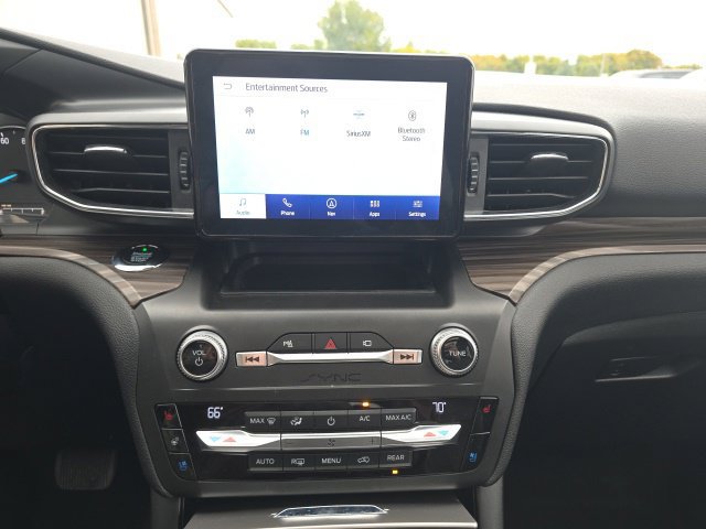 Used 2020 Ford Explorer Limited w/ Class III Trailer Tow Package AWD/4WD image 20