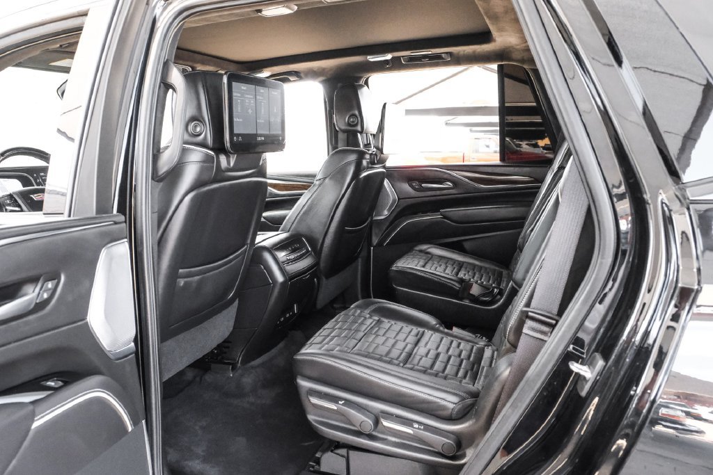 Used 2021 Cadillac Escalade Premium Luxury Platinum AWD/4WD image 37