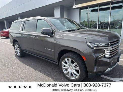 Used 2021 Chevrolet Suburban High Country w/ Premium Package AWD/4WD image 4