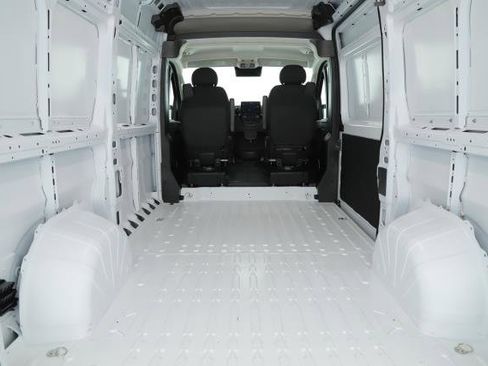 New 2024 RAM ProMaster 2500 w/ Quick Order Package 22G SLT image 18