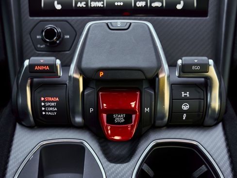 Used 2024 Lamborghini Urus Performante image 76