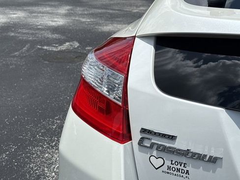 Used 2010 Honda Crosstour EX-L image 9