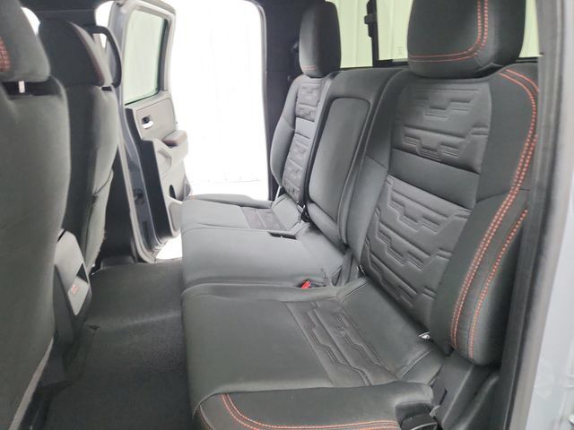 Used 2025 Nissan Frontier PRO-4X AWD/4WD image 32