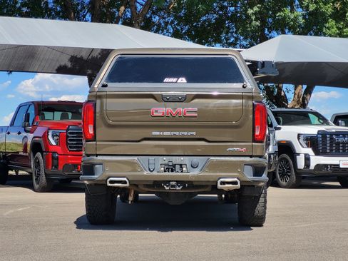Used 2023 GMC Sierra 1500 AT4 w/ AT4 Premium Package AWD/4WD image 6