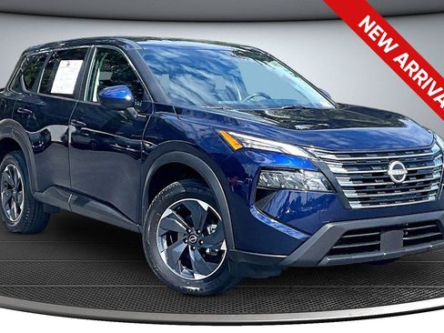 Used 2025 Nissan Rogue SV AWD/4WD image 1