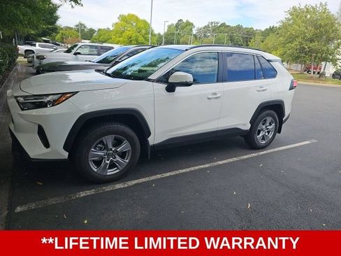 Used 2025 Toyota RAV4 XLE AWD/4WD image 3