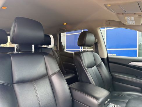 Used 2017 Nissan Pathfinder SL image 20