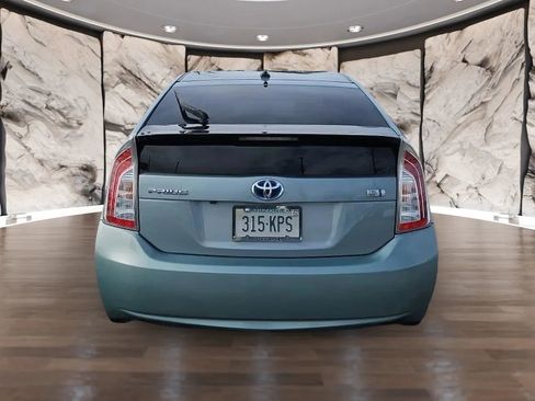 Used 2015 Toyota Prius Four image 4