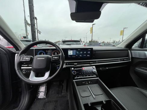 Used 2025 Hyundai Santa Fe SEL image 36