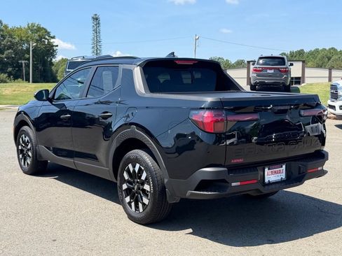 Used 2025 Hyundai Santa Cruz SEL FWD image 6