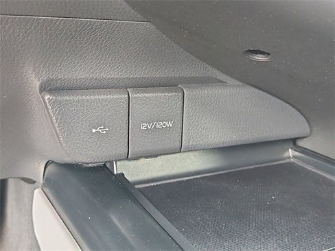 Used 2020 Toyota Camry SE image 27