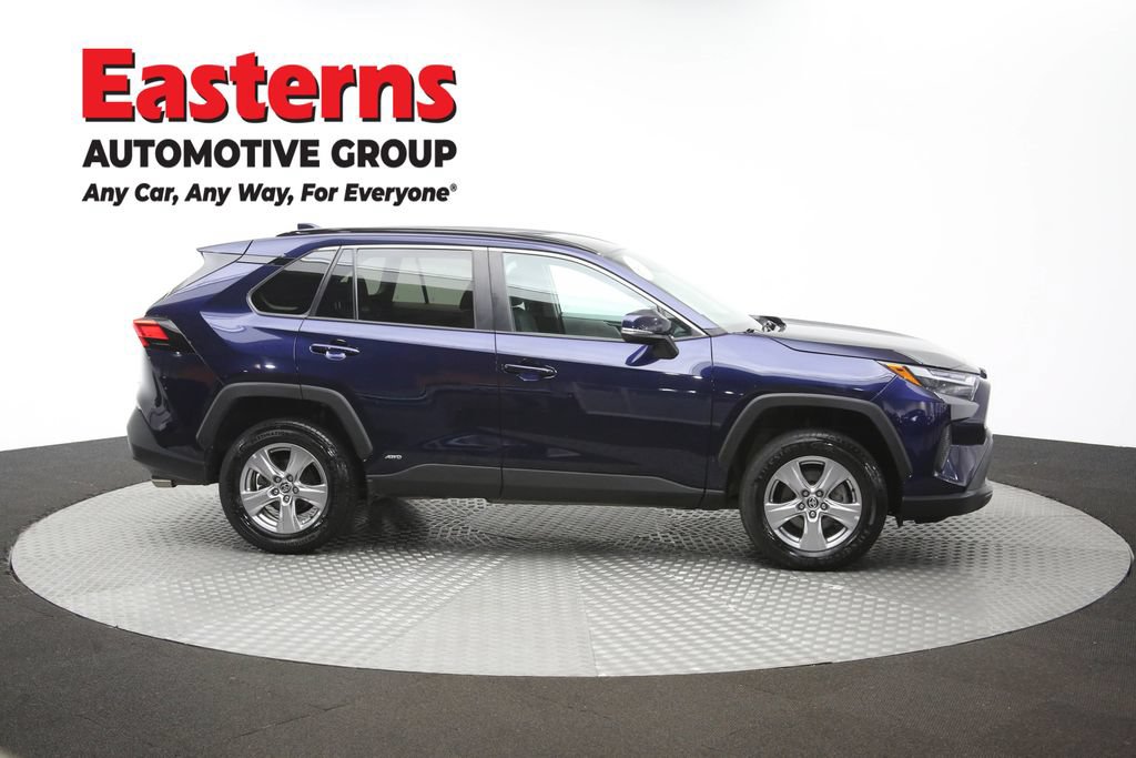 Used 2024 Toyota RAV4 XLE AWD/4WD image 45
