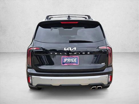 Used 2023 Kia Telluride EX w/ EX Captain's Chair Package AWD/4WD image 7