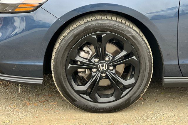 Used 2025 Honda Accord SE image 32