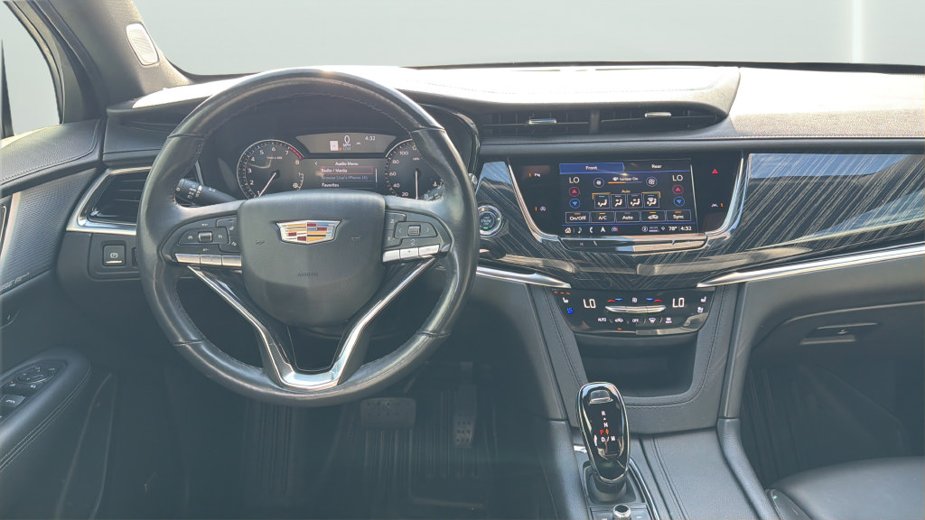 Used 2024 Cadillac XT6 Premium Luxury FWD image 21