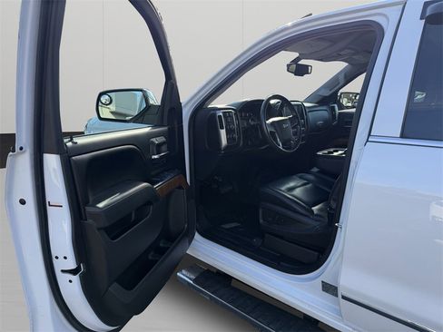 Used 2016 Chevrolet Silverado 1500 LTZ Z71 image 17