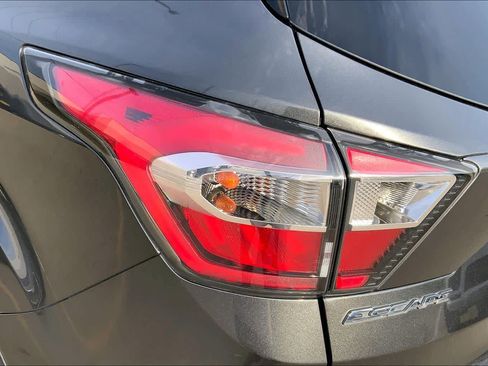 Used 2017 Ford Escape Titanium w/ Equipment Group 301A FWD image 27