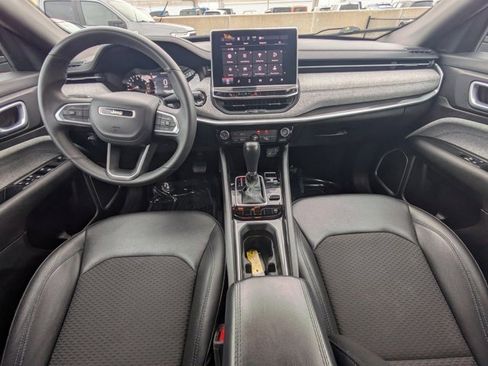 Used 2024 Jeep Compass Latitude image 13