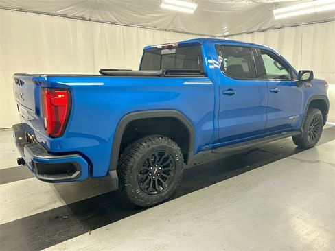 Used 2023 GMC Sierra 1500 AT4X image 2
