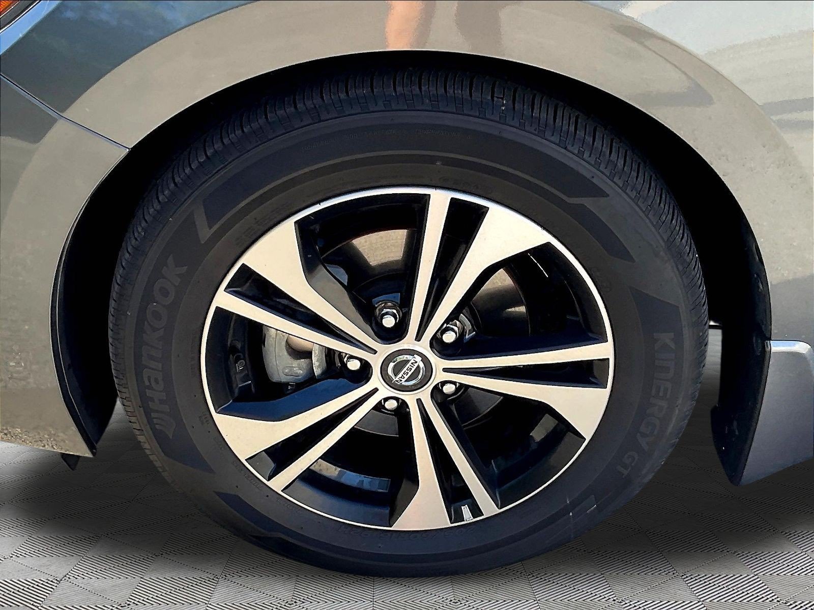 Used 2023 Nissan Sentra SV w/ All-Weather Package FWD image 7