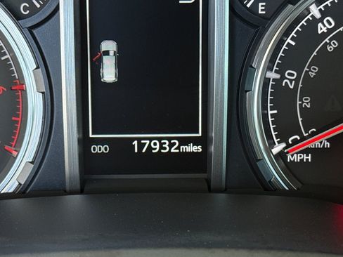 Certified 2024 Toyota 4Runner Limited AWD/4WD image 26