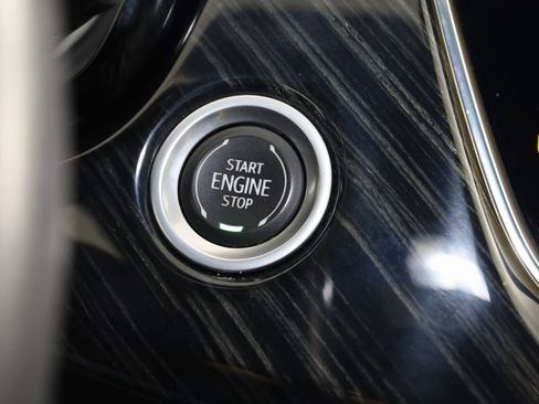 Used 2023 Cadillac XT6 Premium Luxury image 32