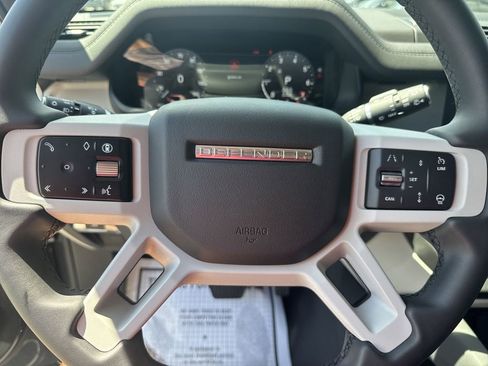 Used 2024 Land Rover Defender 130 S image 24