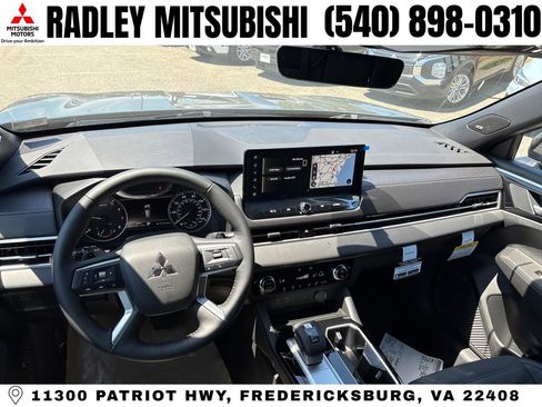 New 2026 Mitsubishi Outlander LE AWD/4WD image 14