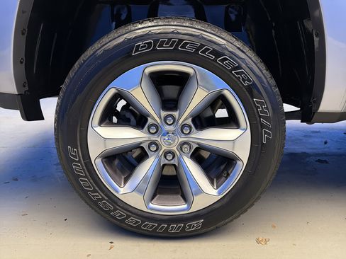 Used 2022 RAM 1500 Limited w/ Body Color Bumper Group image 8