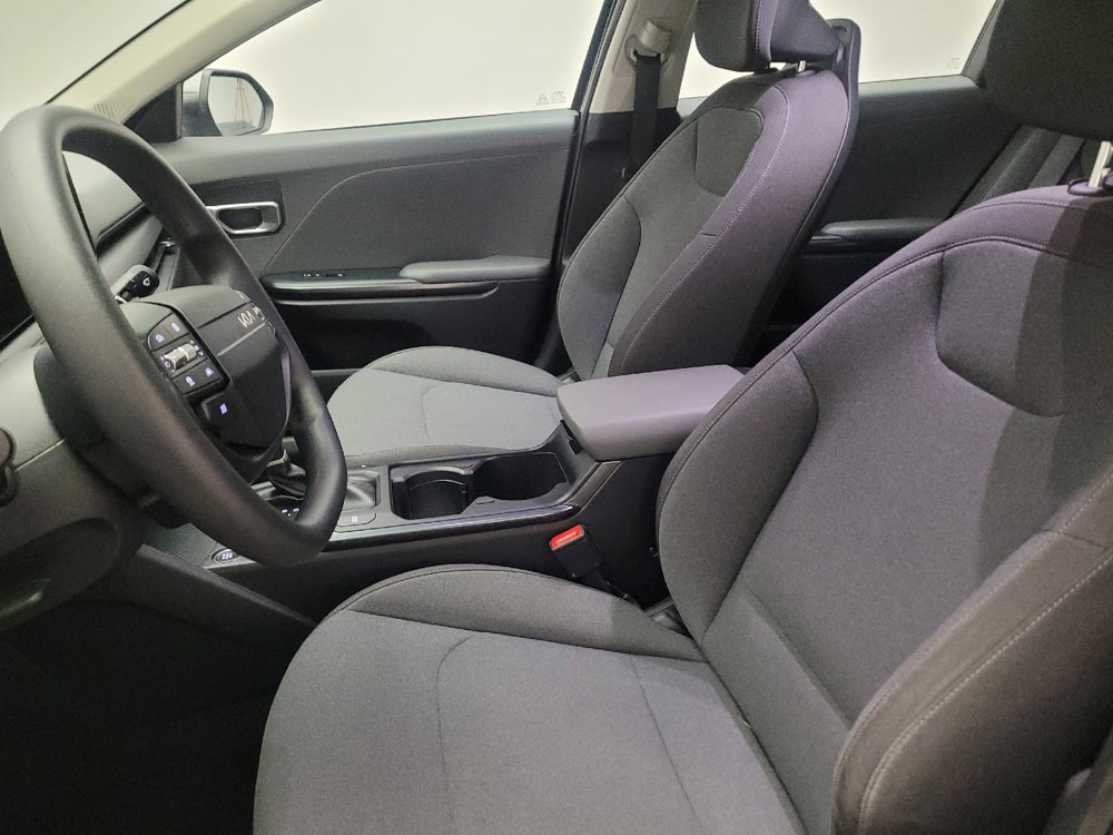 Used 2025 Kia K4 FWD image 17
