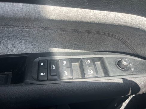 Used 2022 Jeep Compass Latitude image 33