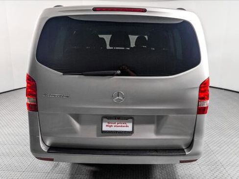 Used 2016 Mercedes-Benz Metris Passenger w/ Premium Appearance Package image 7