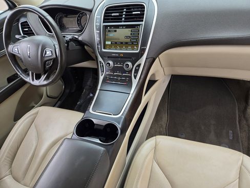 Used 2017 Lincoln MKX Select w/ Select Plus Package image 13