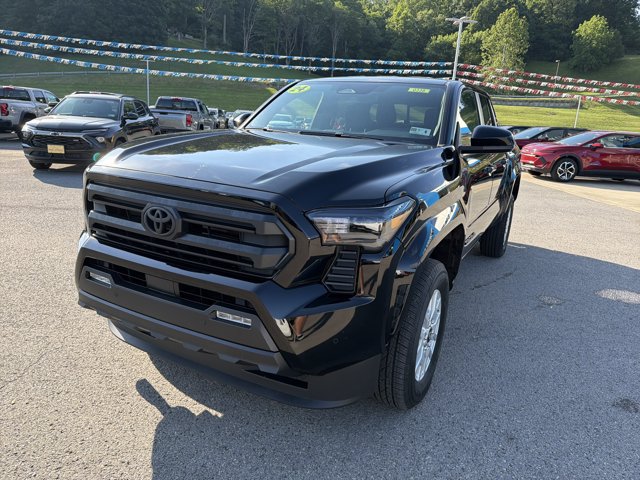 Used 2024 Toyota Tacoma SR5 AWD/4WD image 11
