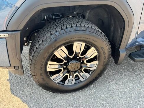 Used 2026 GMC Sierra 3500 Denali AWD/4WD image 11