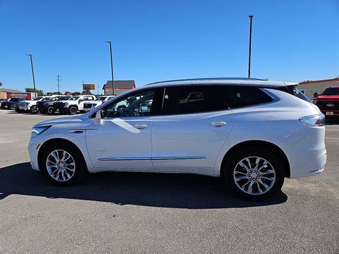 Used 2024 Buick Enclave Avenir w/ Avenir Technology Package image 2