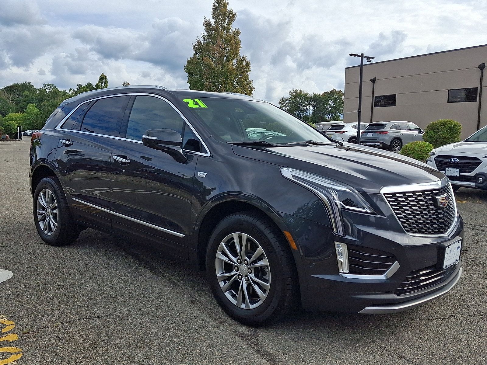 Used 2021 Cadillac XT5 Premium Luxury AWD/4WD image 3